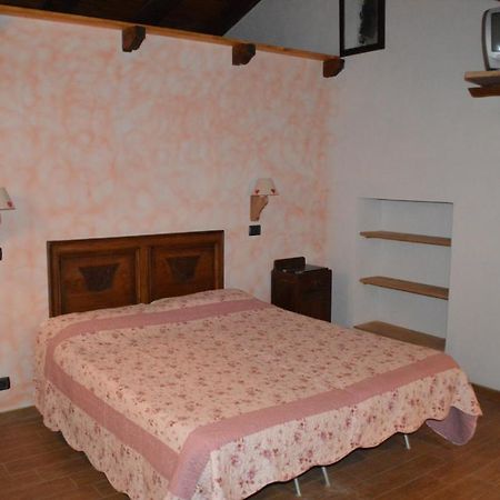 Agriturismo La Meridiana ฟราโบซาซอตตานา ภายนอก รูปภาพ